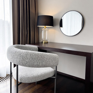 Lampa stołowa Amur czarno - transparentna 1xE27