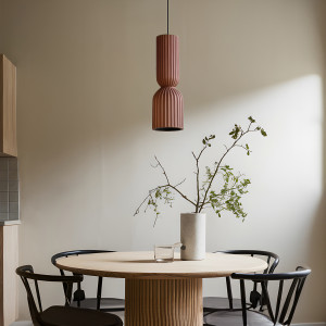 Designerska czerwona lampa wisząca Balera