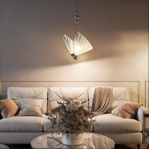 Chromowana lampa wisząca Mariposa z kloszem w kształcie motyla